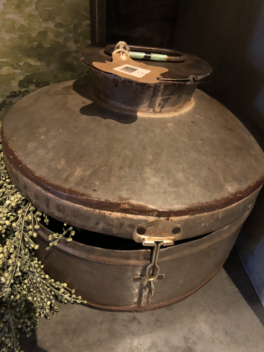 Iron Pot