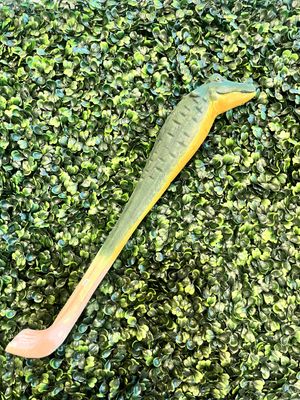 Alligator Back Scratcher