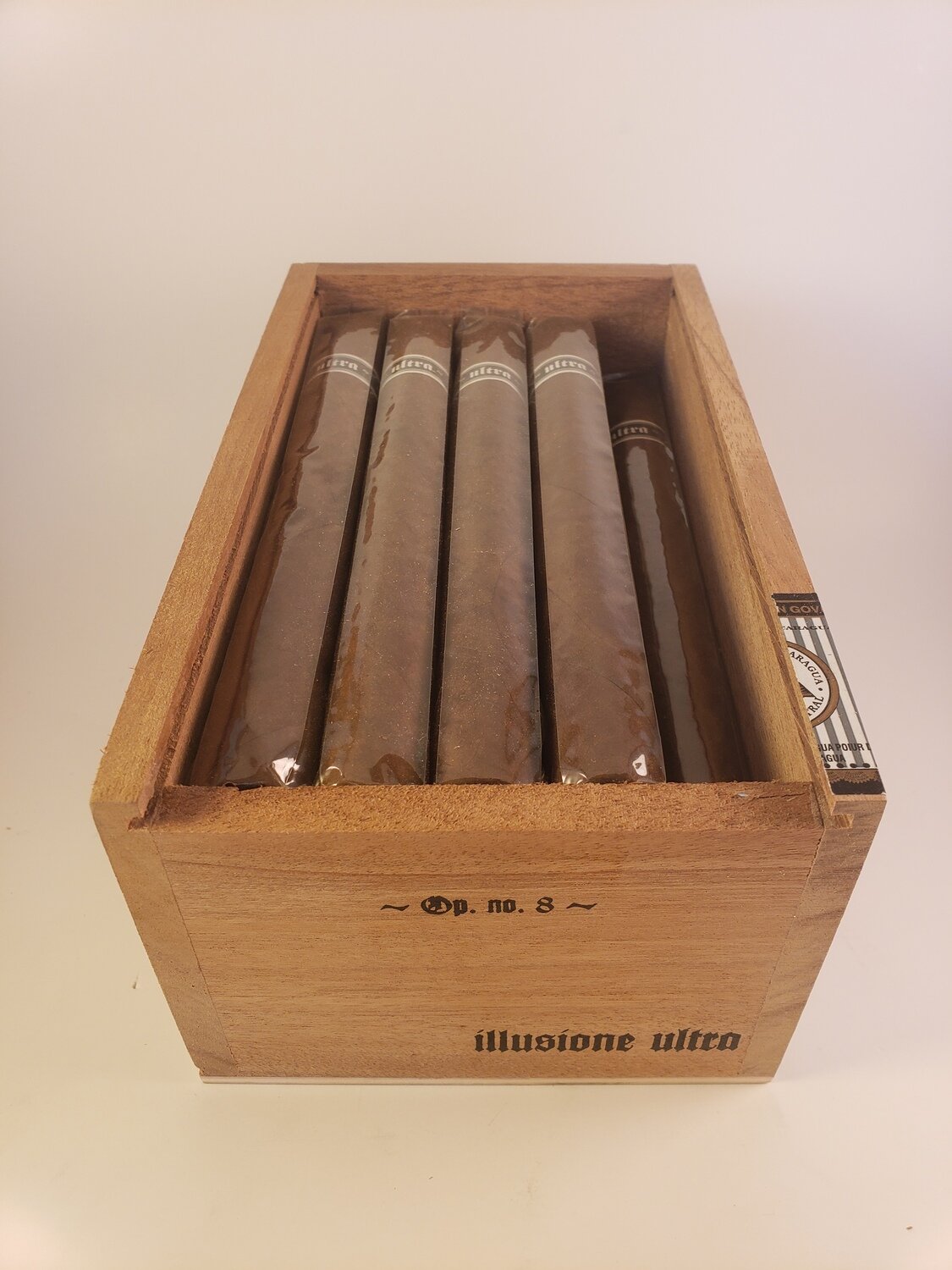 Illusione Ultra OP. No.8 Churchill 6 3/4 x 48 2018 Single Cigar