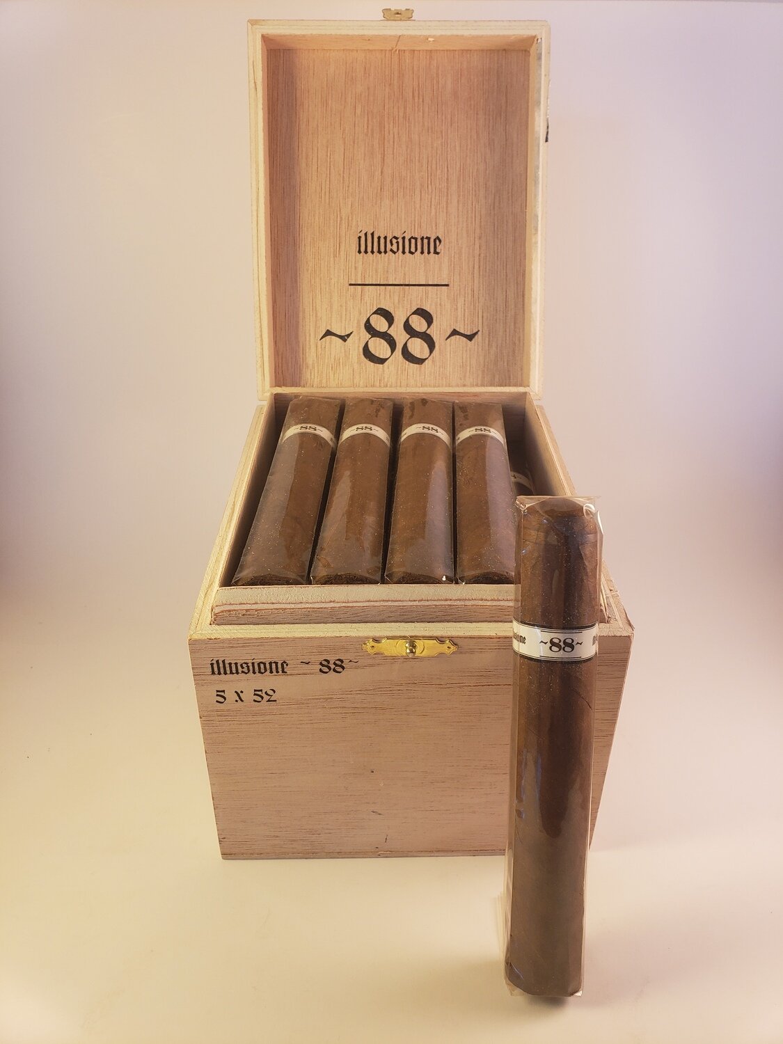 Illusione Original Documents Corojo 2 Belicoso 5 1/4 x 52 Single Cigar