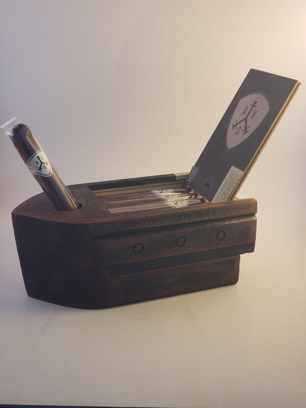 ADVentura The Conqueror Comandante Robusto 5 x 50 Single Cigar