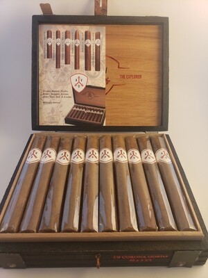 ADVentura The Explorer Corona Gorda 5 3/4 x 46