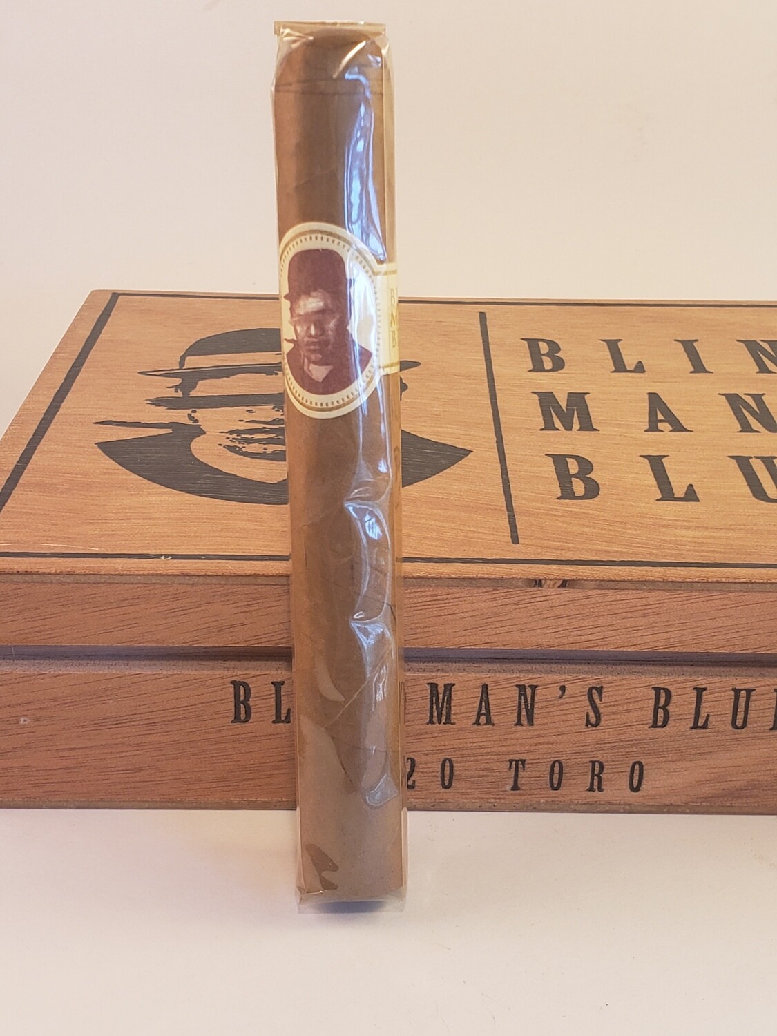 Caldwell Blind Mans Bluff Connecticut Toro 6 x 52 Single Cigar