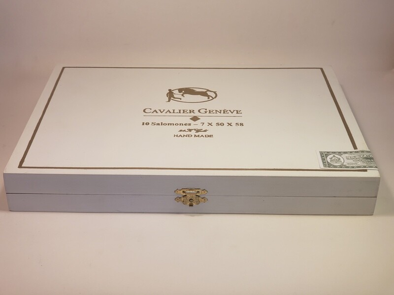 Cavalier Geneve Small Batch White Series Salomones 7 x 50 x 58 Single Cigar