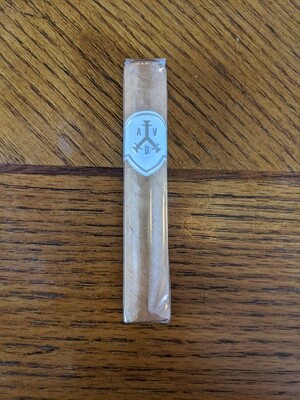 Adventura Royal Return Queens Pearls Robusto 4 1/2 x 50 Single Cigar