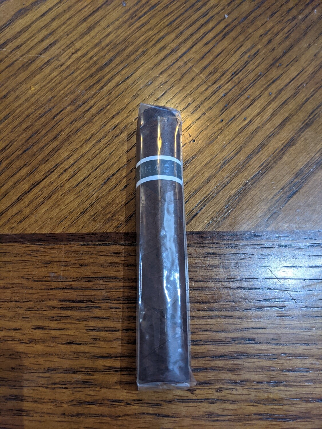 Roma Craft Cromagnon Connecticut Broadleaf Maduro EMH 5 x 56 Robusto Extra Single Cigar