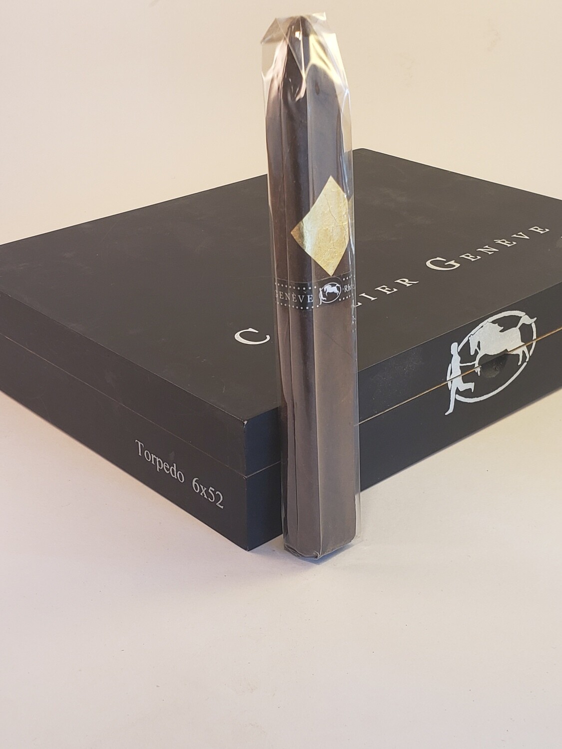 Cavalier Geneve Black Series II Torpedo 6 x 52 Single Cigar Cavalier Geneve Black Series II Torpedo 6 x 52 Single Cigar