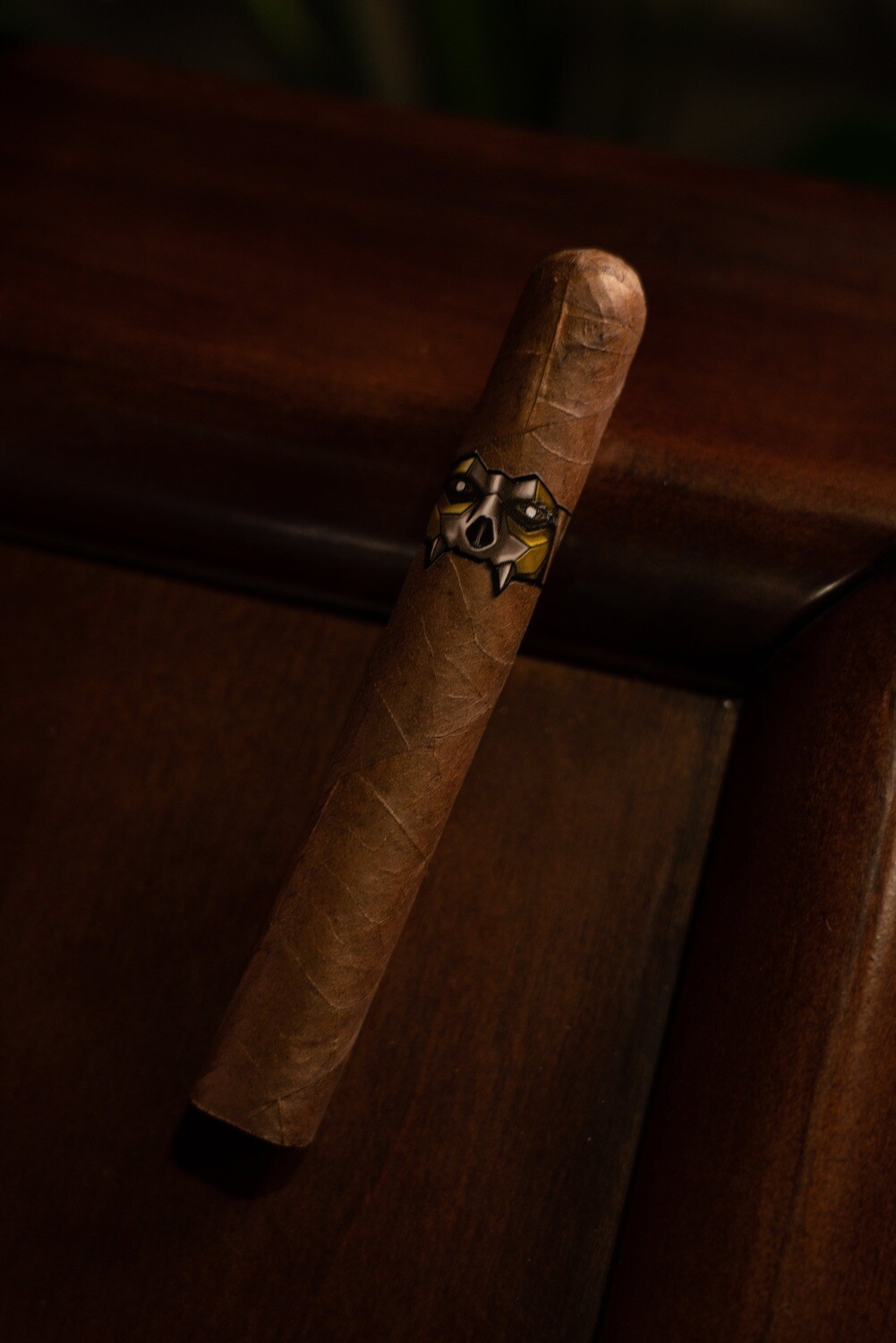 Subterraneo Sulphuriamchaak Yellow Skull by Privada LCA 6 X 56 Single Cigar