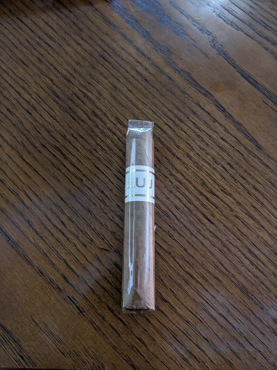 LUJ Connecticut Robusto Single Cigar Vintage LUJ Connecticut Robusto Single Cigar Vintage