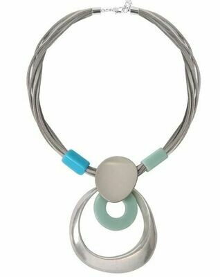 Oval Pendant Choker Necklace