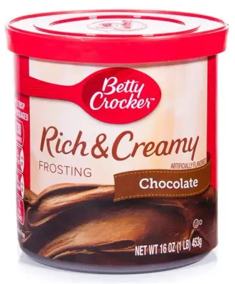 Betty Crockers Rich &amp; Creamy Frosting Chocolate 453g