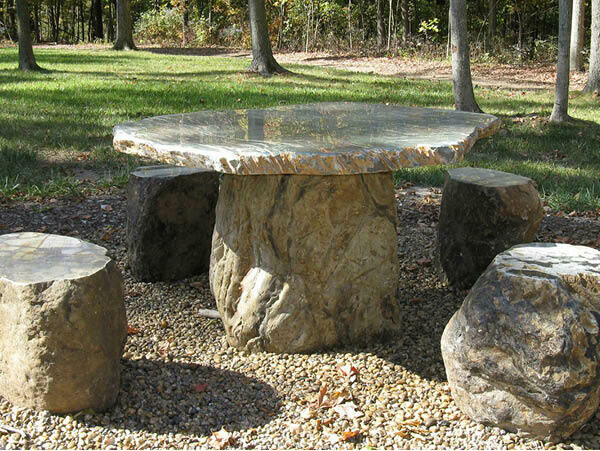 Table rolling boulder w/ 4 Seats