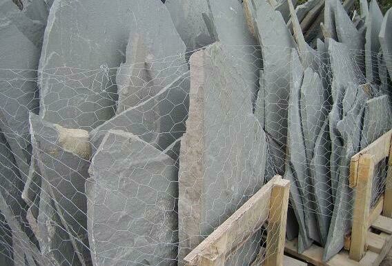 Irregular Flagstone  1 ½ &quot; Thick Pieces Full Pallet