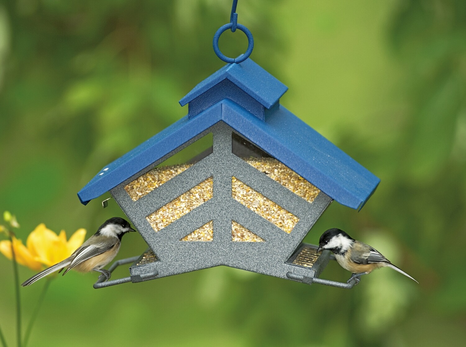 Birdfeeder Chalet