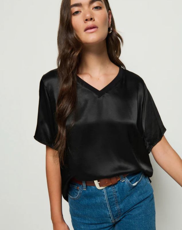 Nation June V Neck Tee Black