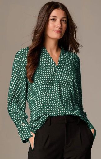 Nic + Zoe Shadow Dot Top Green