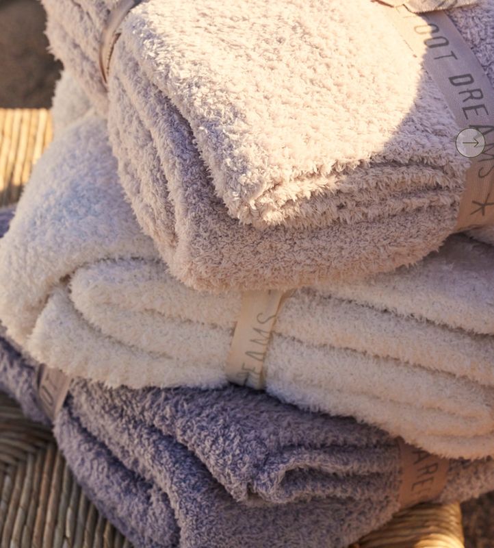 Barefoot Cozy Chic Throw