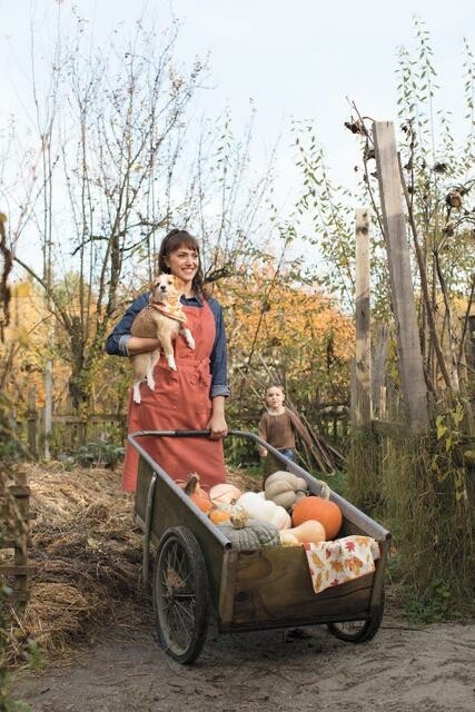 Danica Heirloom Stonewash Apron - Clay