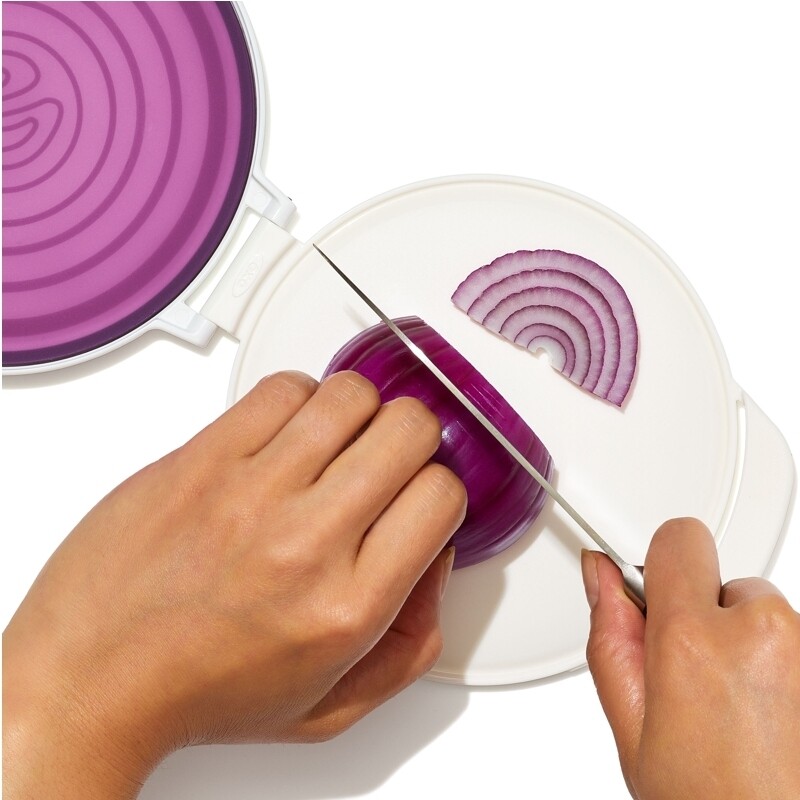 OXO Cut &amp; Keep Onion Saver
