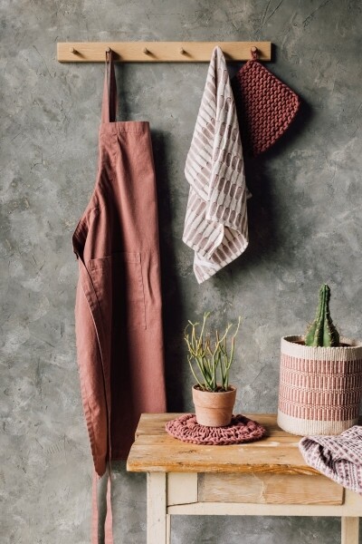 Danica Heirloom Stonewash Apron - Canyon Rose