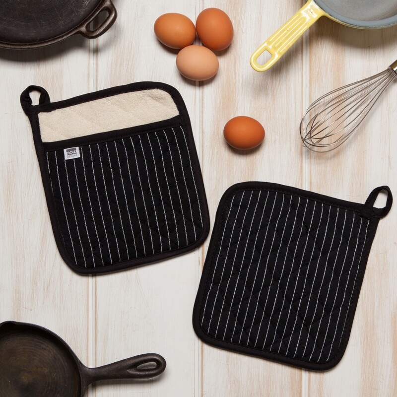 Now Designs Superior Pot Holder | Black Pinstripe
