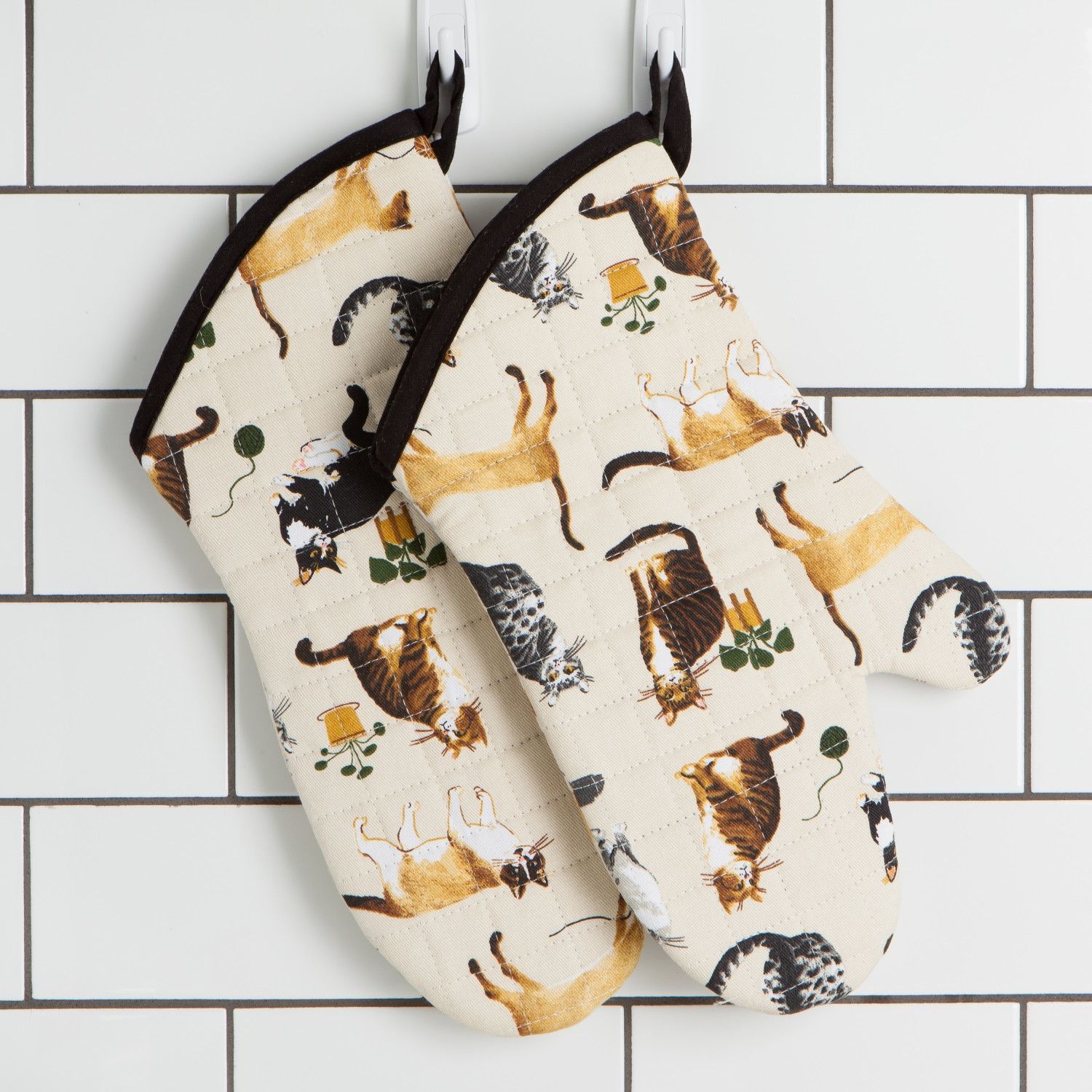 Now Designs Oven Mitts (Set of 2) | Cat Collective