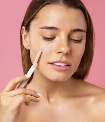 Lemon Lavender 'Fuzz Off' Dermaplaner