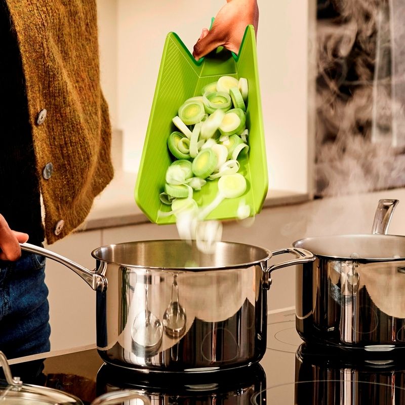Joseph Joseph | Chop2Pot Large Folding Chopping Board (Multiple Colors)