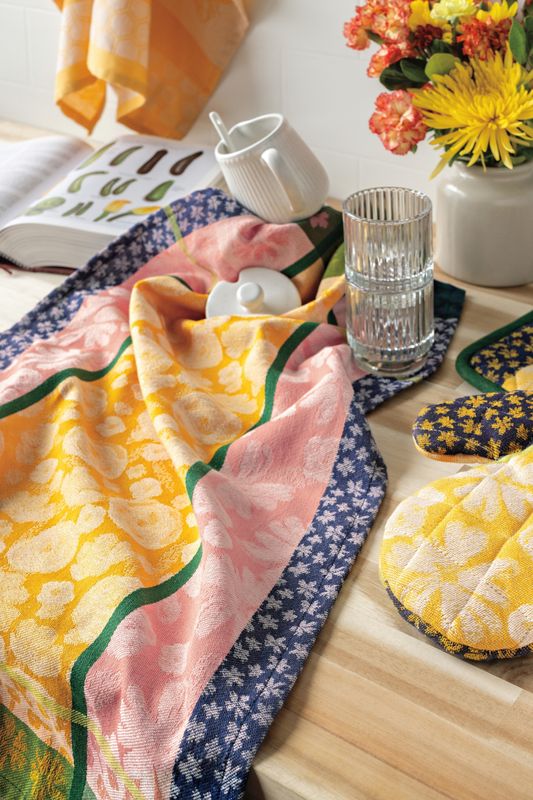 Now Designs Oven Mitt (Set Of 2) | Full Bloom 