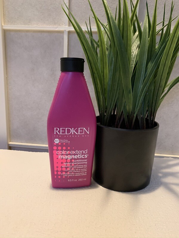 REDKEN COLOR EXTEND CONDITIONER