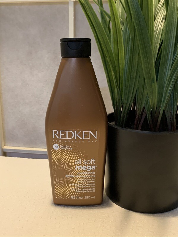 REDKEN MEGA CONDITIONER