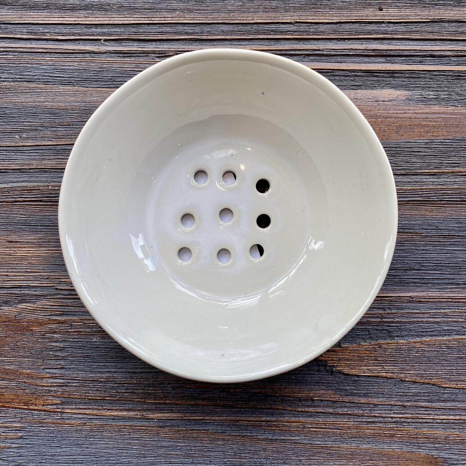 5” Round White Reactive Glaze Berry Bowl