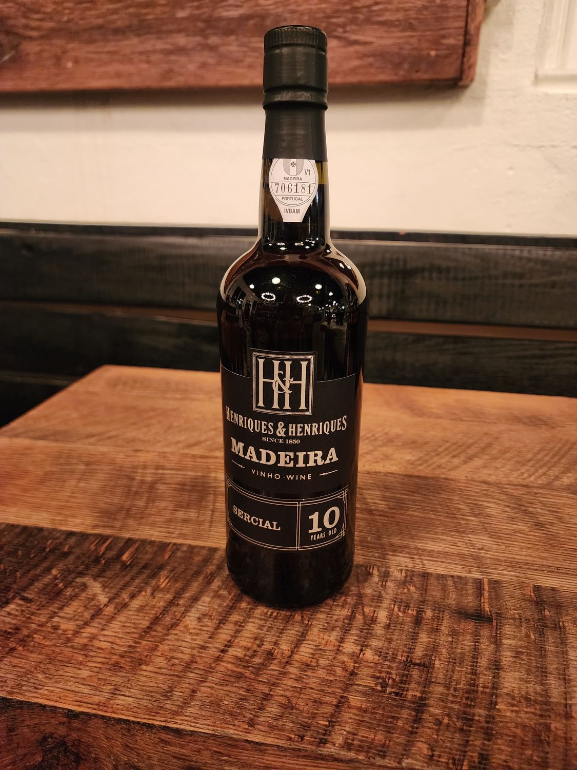 H&amp;H Madeira Sercial 10 yrs