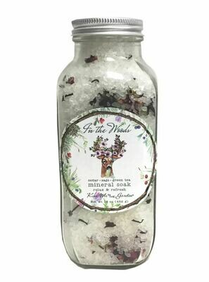 In the woods mineral soak 16 oz