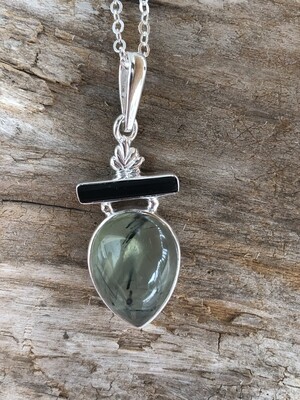 Prehnite and Epidot Sterling Silver Pendant Necklace