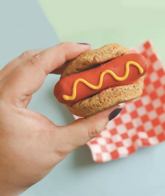 3D Hot Dog Cookie - B&amp;R
