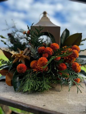 Premium Holiday Centerpiece