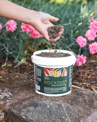 Mineral Rockdust (8kg Tub)