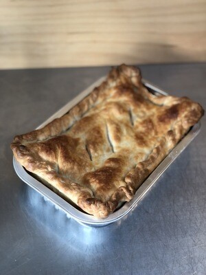 Benny's Chicken &amp; Mushroom Pie FROZEN - Approx 600g (For 2)