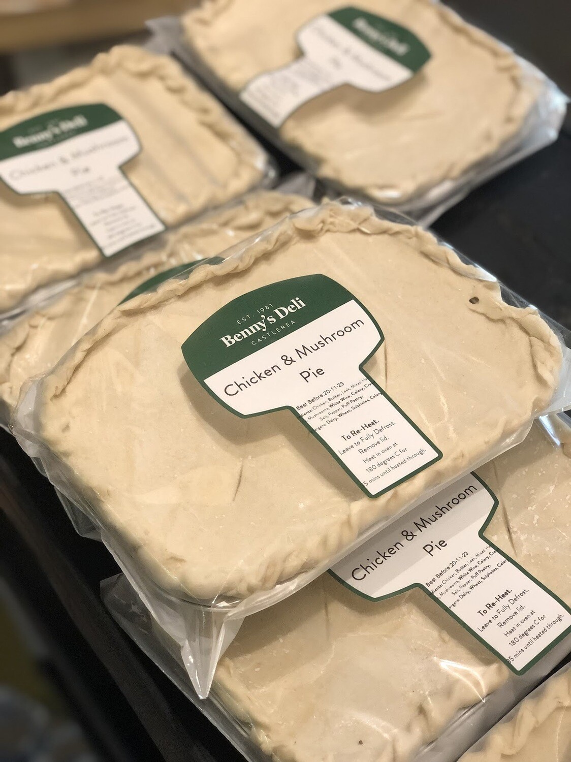 Benny's Chicken &amp; Mushroom Pie FROZEN - Approx 600g (For 2)