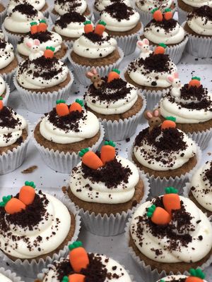 4 Easter Carrot Cake Cupcakes