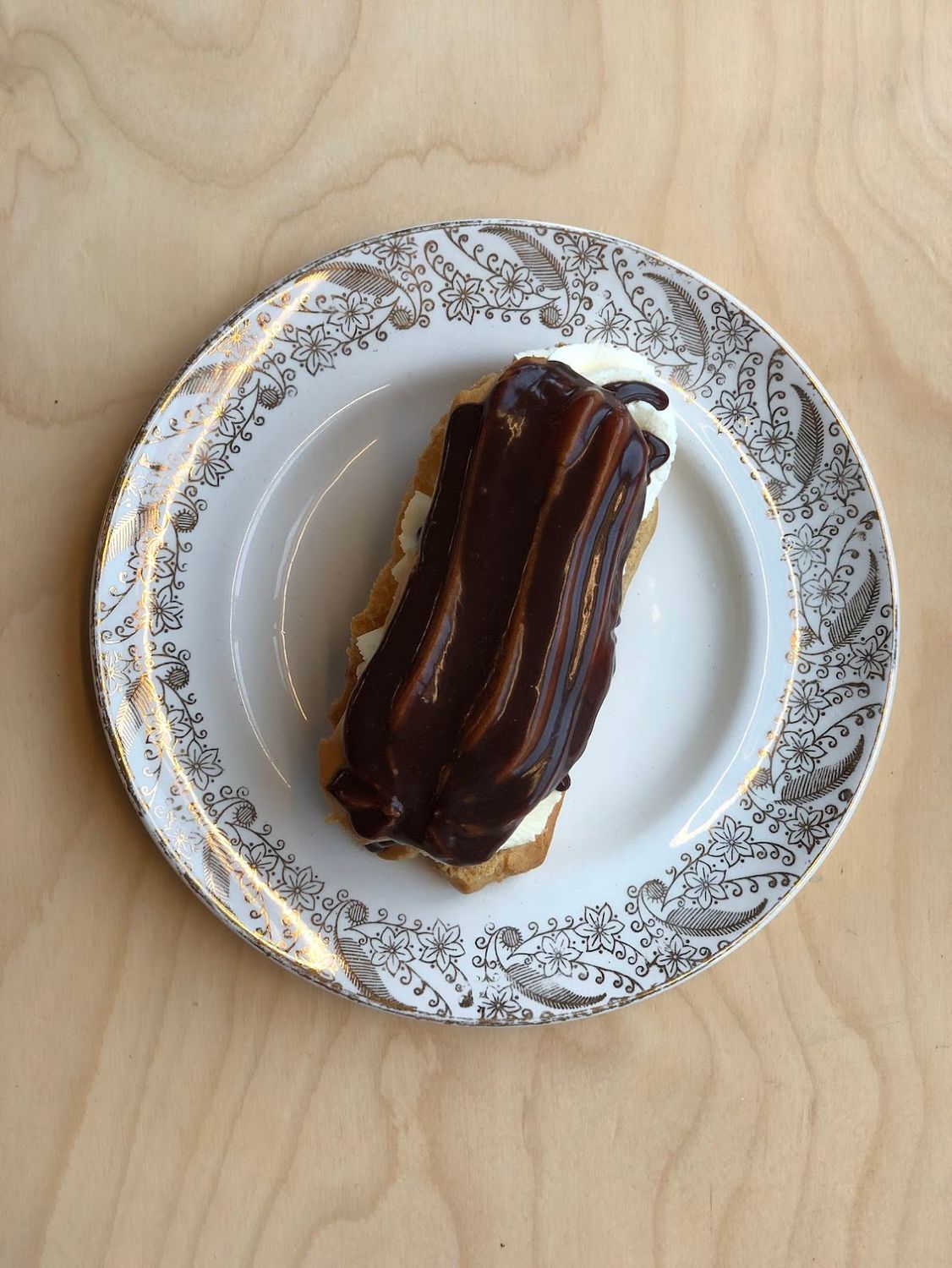 Cream &amp; Chocolate Eclair