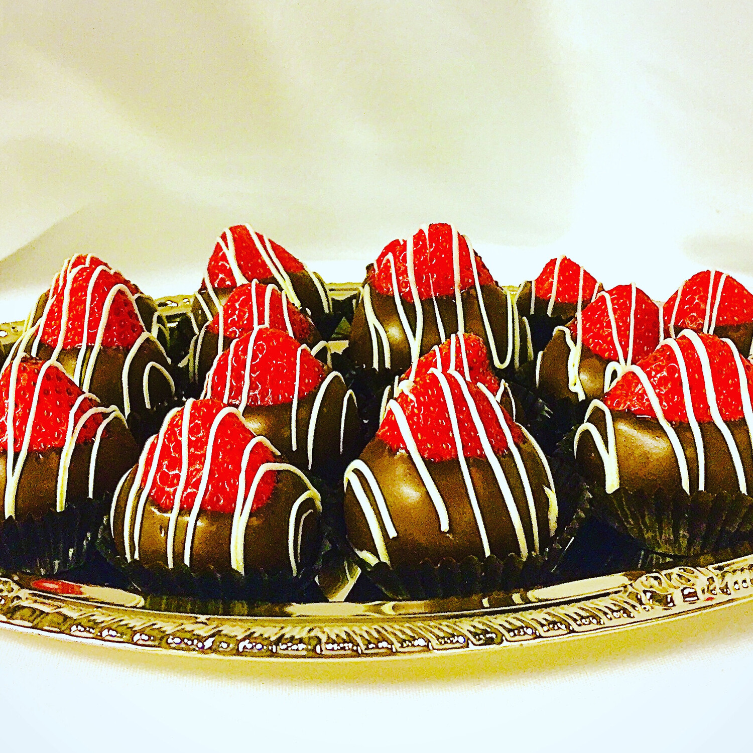 Hand Dipped Chocolate Covered Strawberries Hand Dipped Chocolate Covered Strawberries