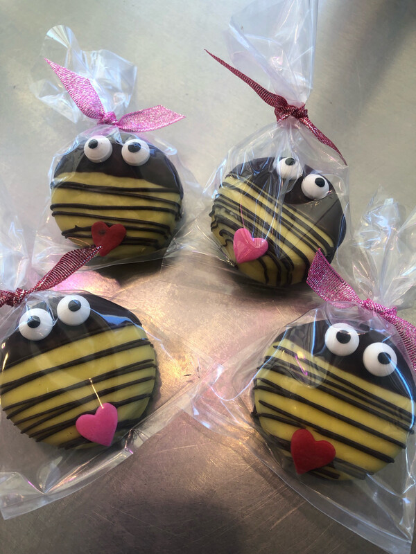 Bumblebee Double Stuffed Oreos (6 pack)