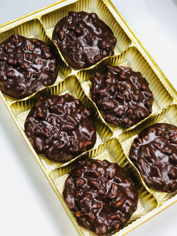 Chocolate Charleston Pralines (6 Count)