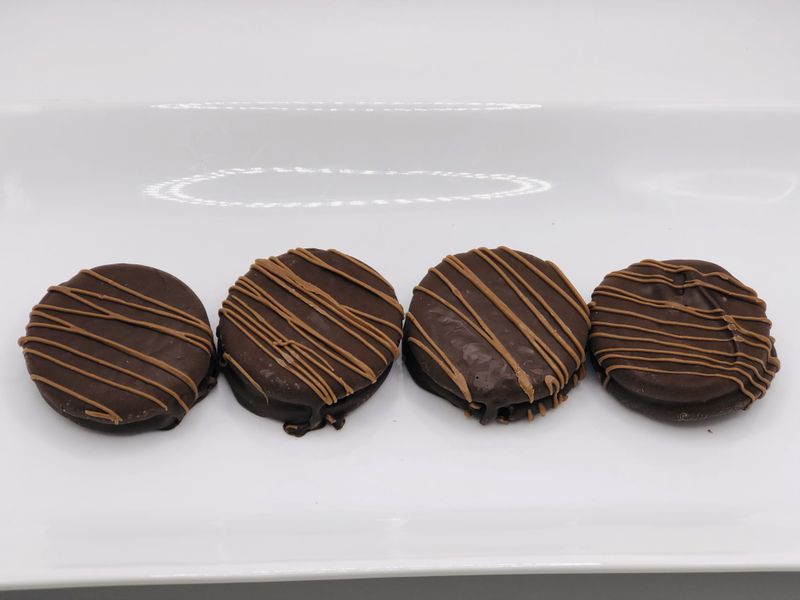 Peanut Butter Oreos (4)