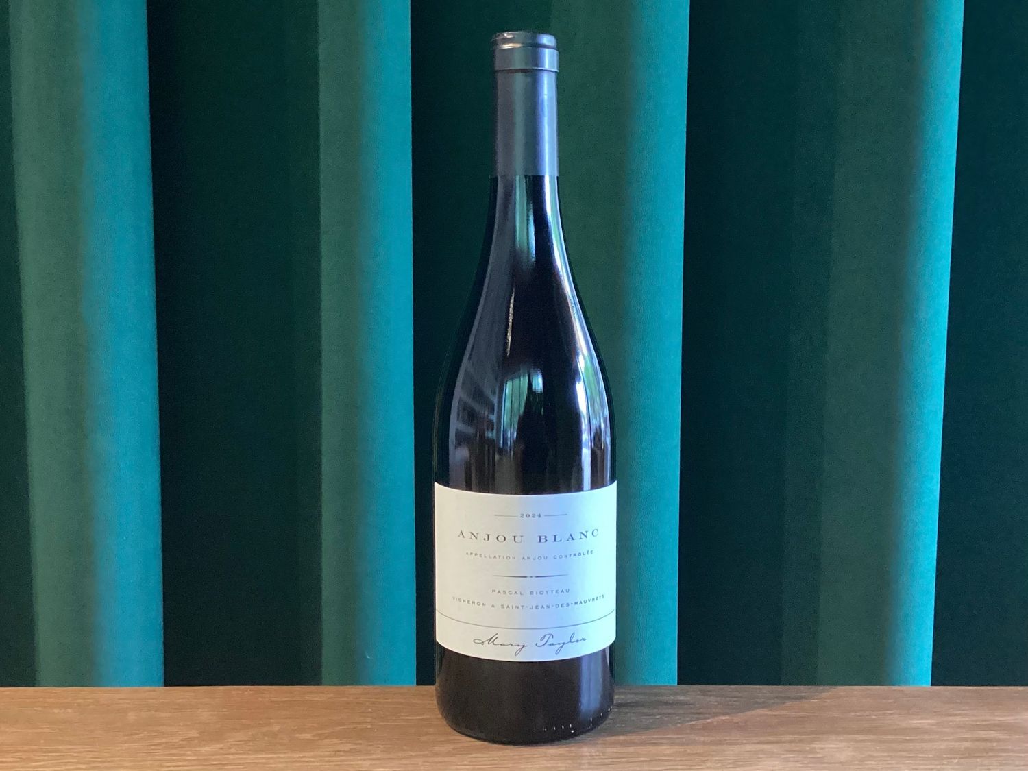 Mary Taylor, Anjou Blanc