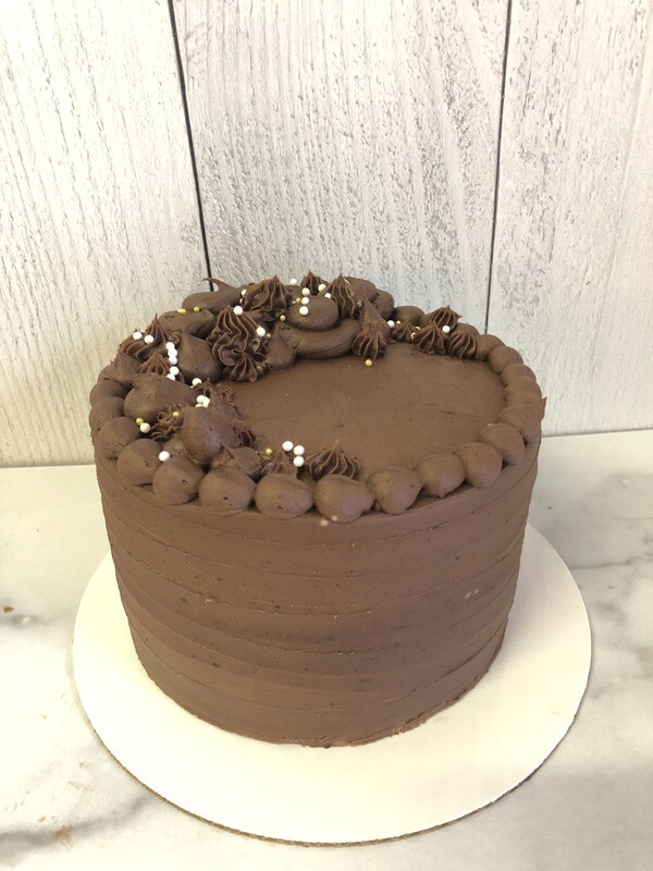 Vanilla Cake with Chocolate Buttercream