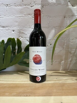 Cullen &quot;Red Moon&quot;