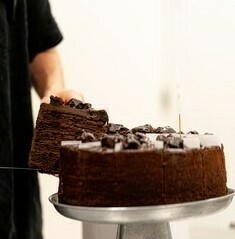 Giant Slice 7-layer Chocolate Pudding Cake